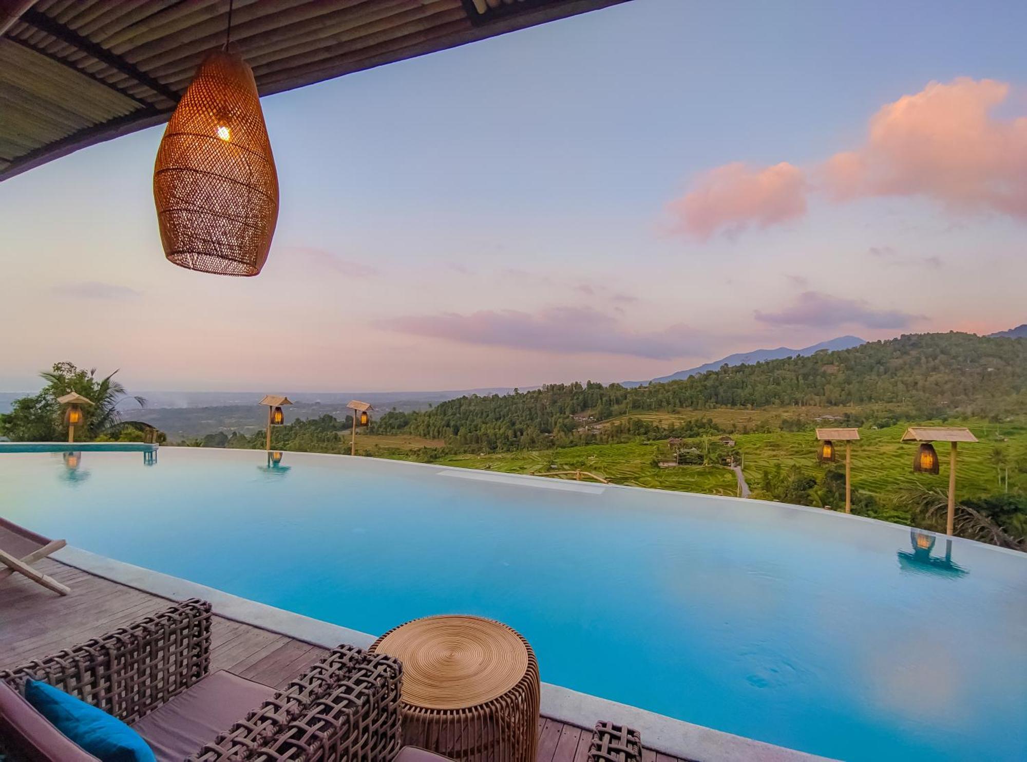 Maha Hills Resort By Mahaprana Experience Ловина Экстерьер фото